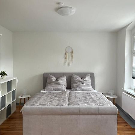 Apartment Horst - Gemuetliche Und Moderne Ferienwohnung In Der Innenstadt Pasewalk Esterno foto