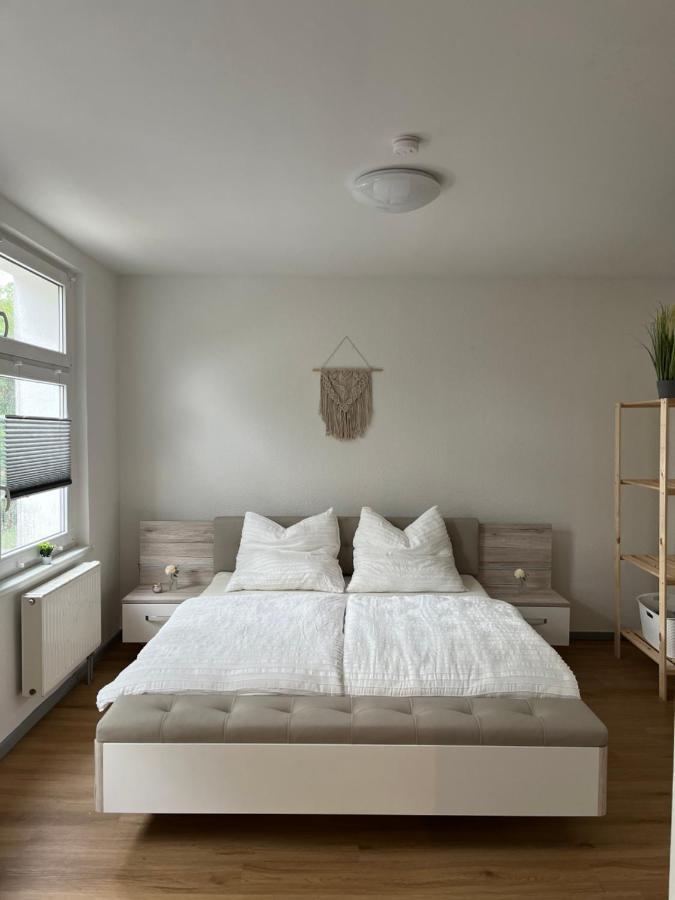 Apartment Horst - Gemuetliche Und Moderne Ferienwohnung In Der Innenstadt Pasewalk Esterno foto