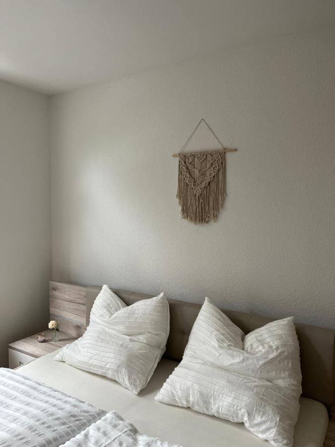 Apartment Horst - Gemuetliche Und Moderne Ferienwohnung In Der Innenstadt Pasewalk Esterno foto